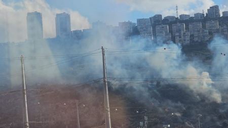 القدس: اصابة 5 اشخاص جراء اندلاع حريق في مبنى